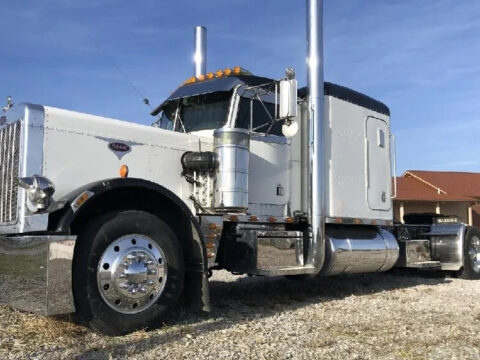 1986 Peterbilt 359 Sleeper truck [great shape] for sale