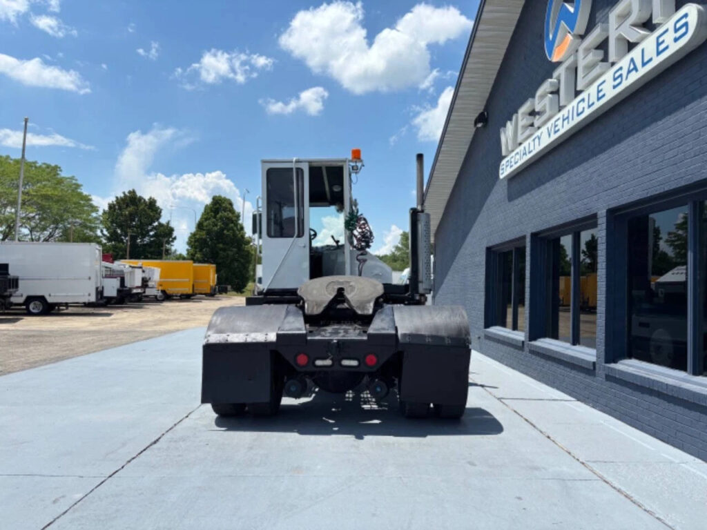2011 Ottawa Kalmar Yard Spotter Cummins Allison Truck