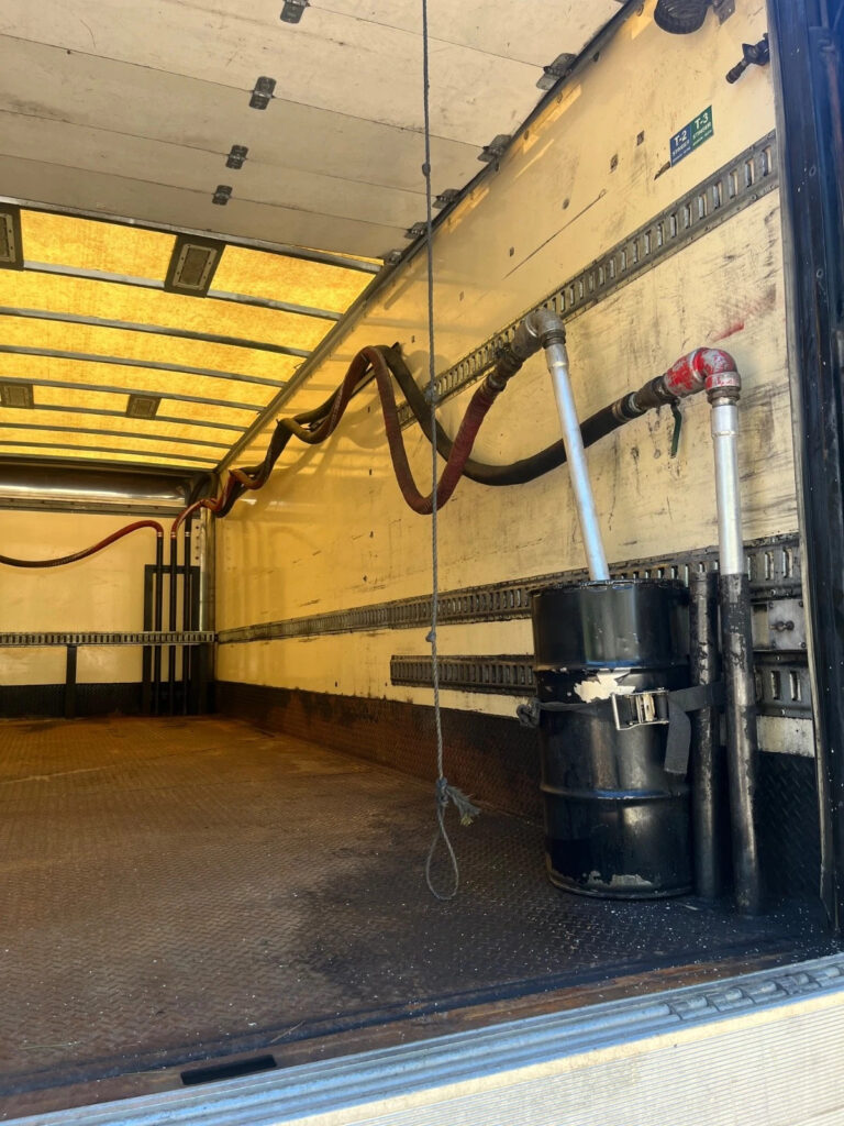 2012 Peterbilt 382 – Lube Delivery Truck 24’ Box, Hydraulic Pumping System