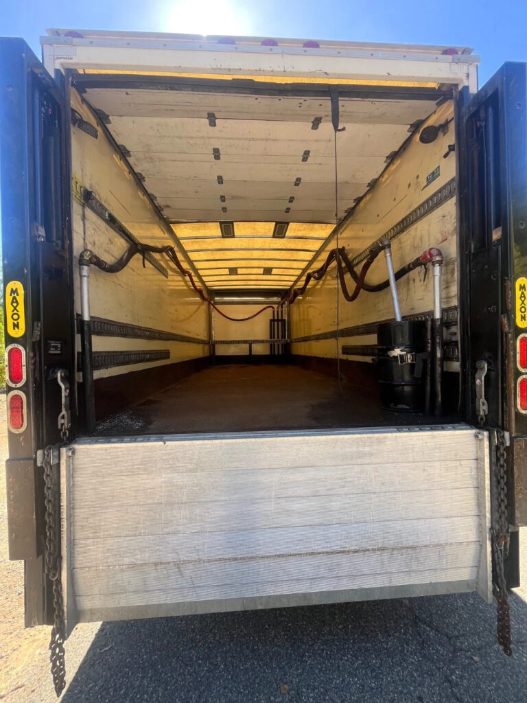 2012 Peterbilt 382 – Lube Delivery Truck 24’ Box, Hydraulic Pumping System