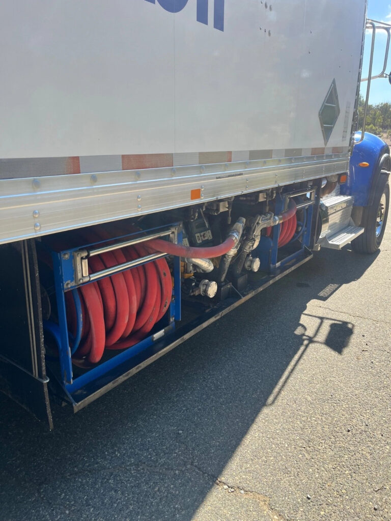 2012 Peterbilt 382 – Lube Delivery Truck 24’ Box, Hydraulic Pumping System