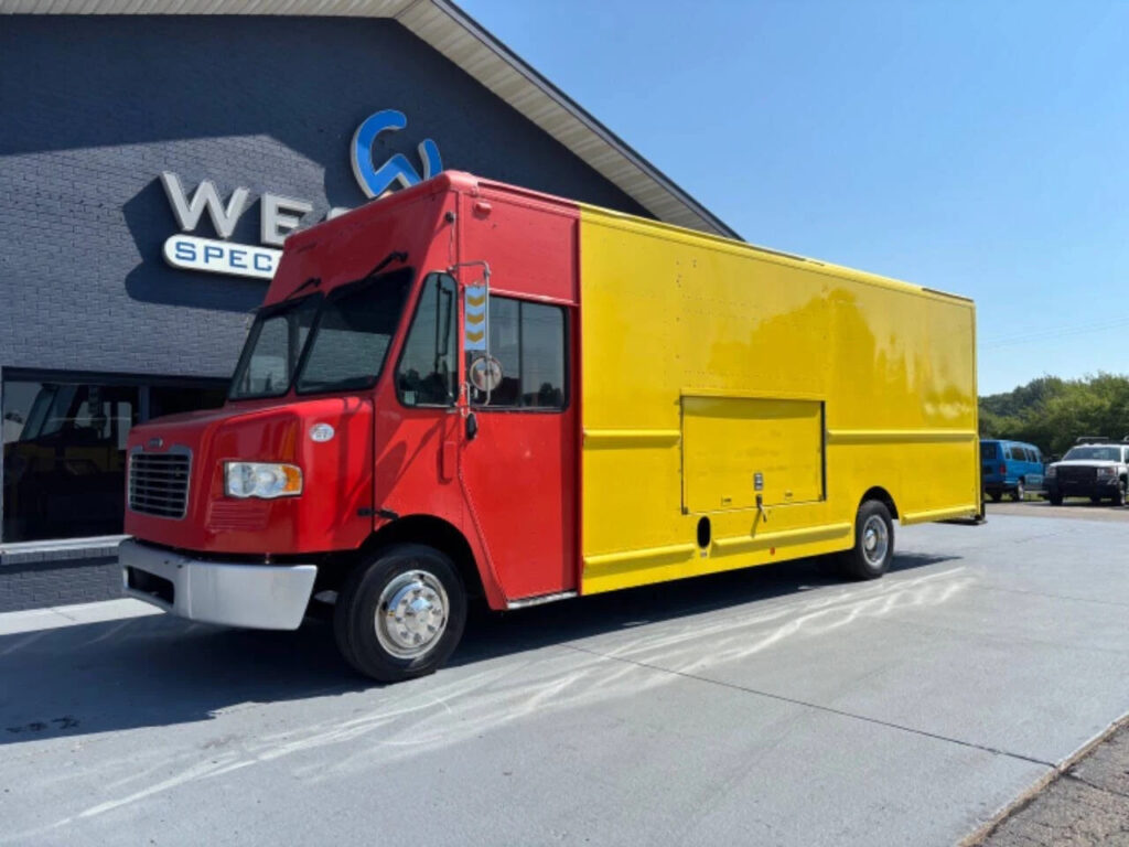 2017 Freightliner Step Van Food Truck Cummins 22FT