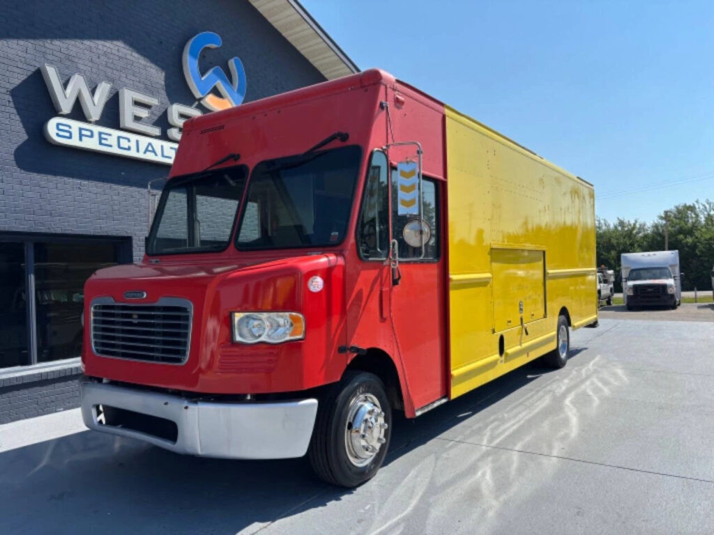 2017 Freightliner Step Van Food Truck Cummins 22FT