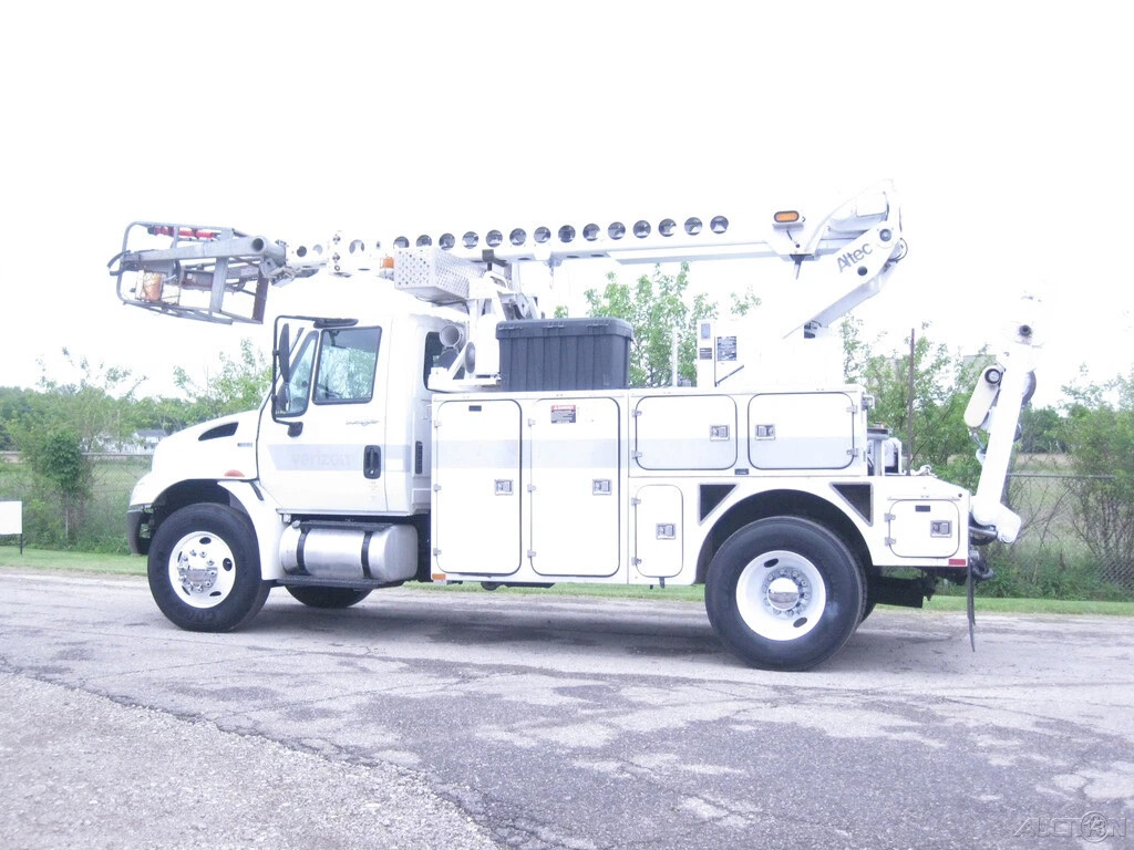 2012 International 4300 Maxxforce 7.6L Turbo Diesel, Allison AC, WITH Altec