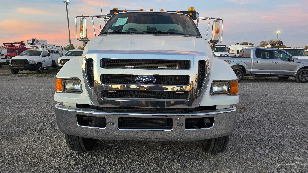 2013 Ford F-750 Single axle Dump Truck 33k GVW 7spd Manual Cummins
