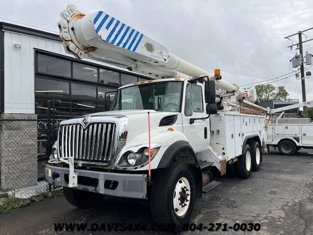 2013 International Workstar Utility 7400 Altec 60′ Material Handling Bucket