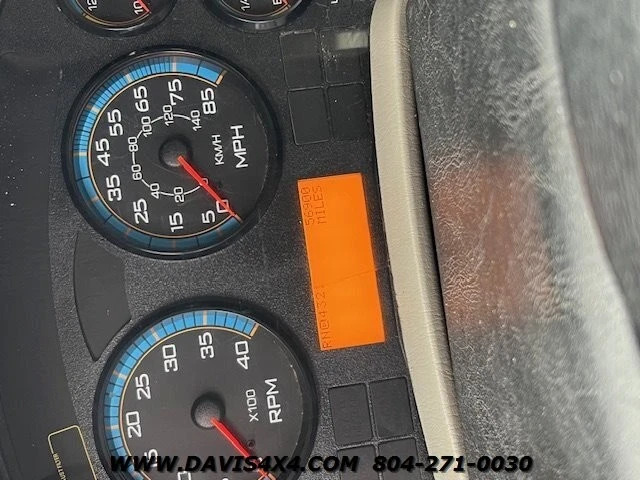 2013 International Workstar Utility 7400 Altec 60′ Material Handling Bucket