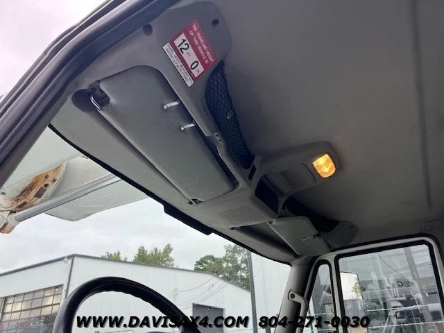 2013 International Workstar Utility 7400 Altec 60′ Material Handling Bucket