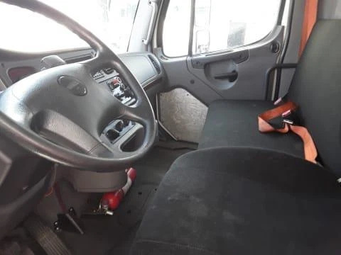 2016 Freightliner M2 Movers Truck Moving BOX 24FT