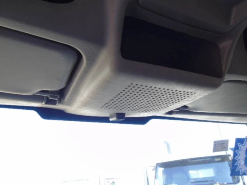 2018 International 4300 26′ Box Truck