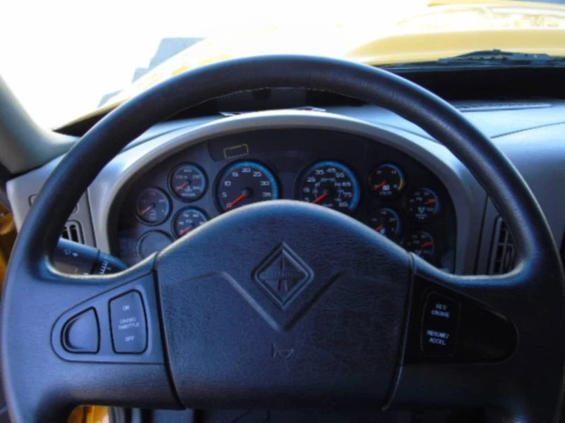 2018 International 4300 26′ Box Truck