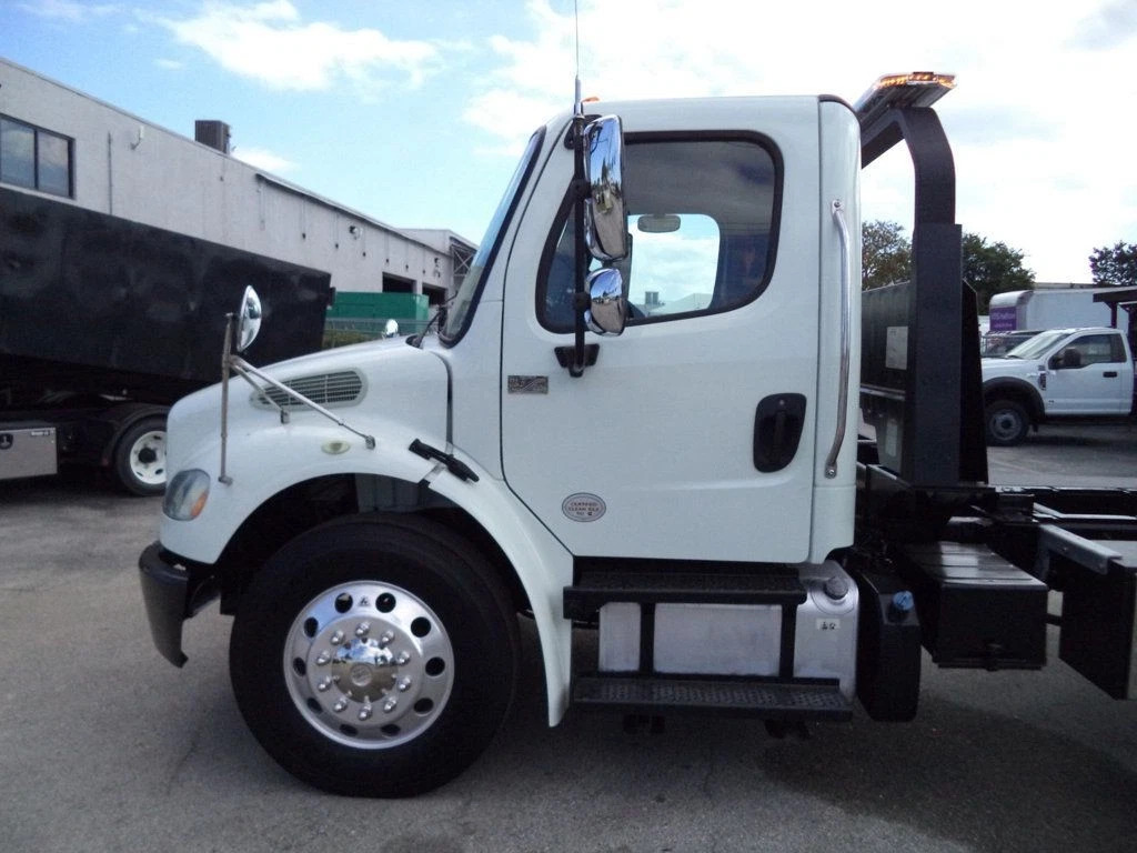 2019 Freightliner M2 106 w/ Brand New 22` Jerrdan 6 Ton XLP Car Carrier Rollback