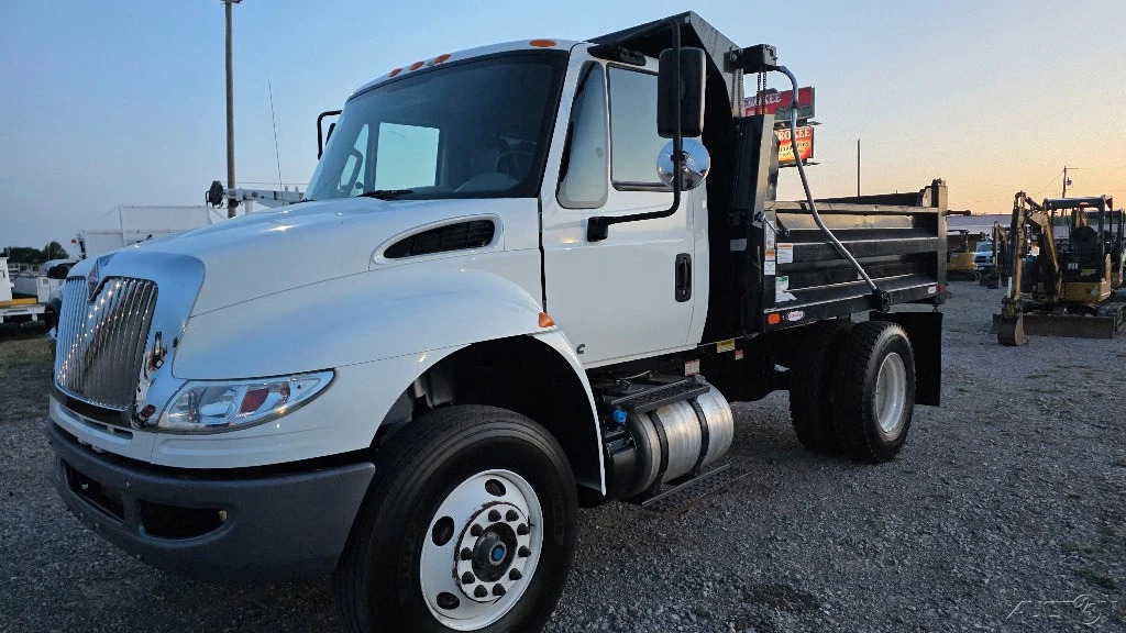 2020 International 4300 Single Axle Non-Cdl Dump Truck 6.7L Cummins