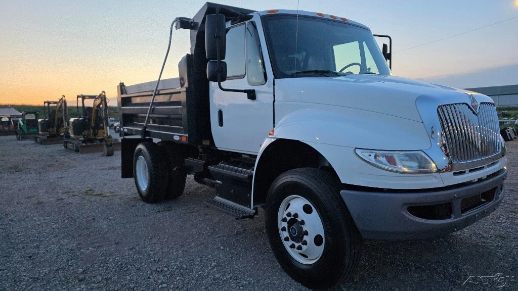 2020 International 4300 Single Axle Non-Cdl Dump Truck 6.7L Cummins